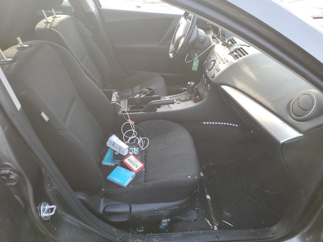 2013 Mazda 3 - Image 7