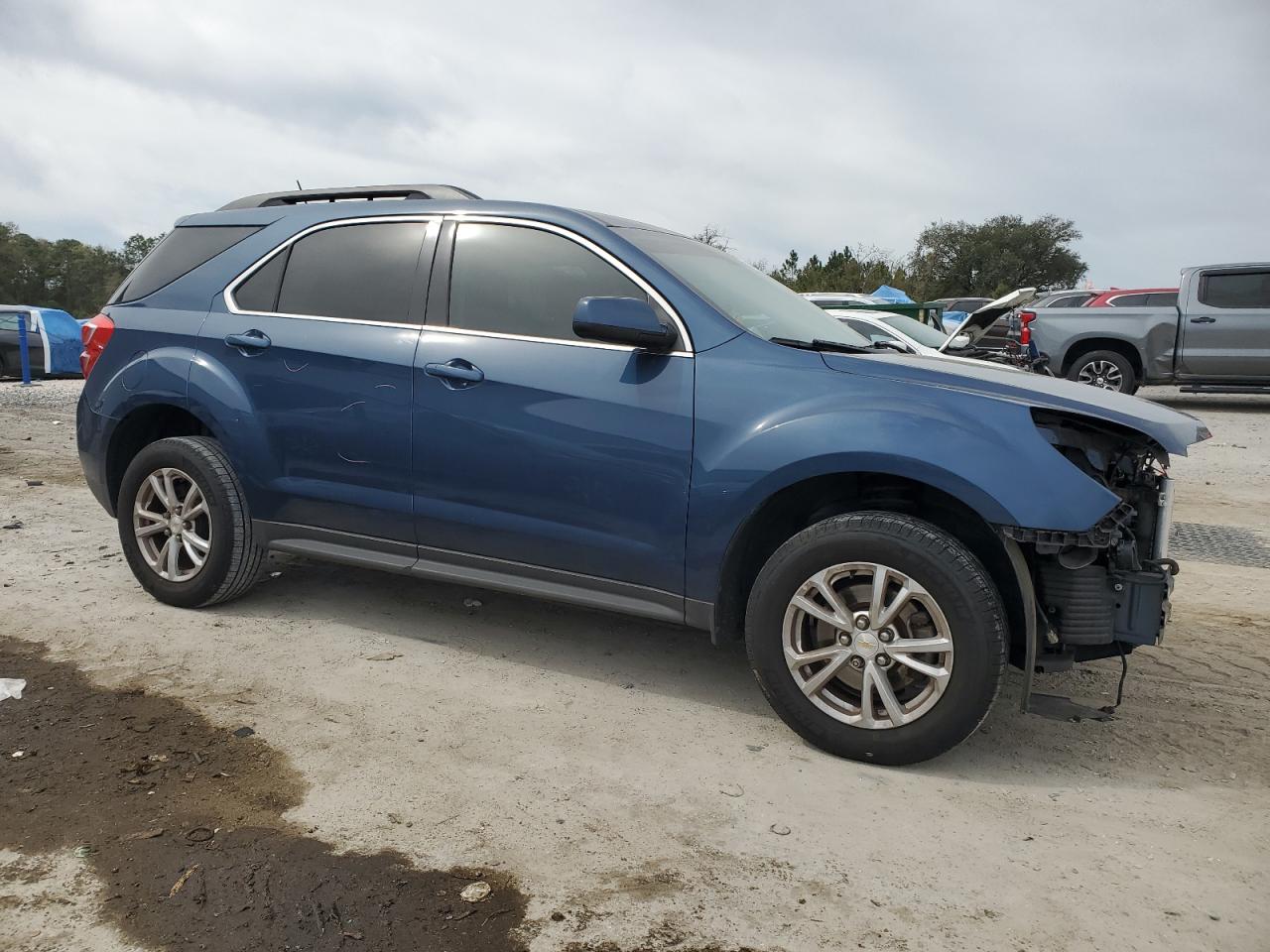 2017 Chevrolet Equinox - Image 4