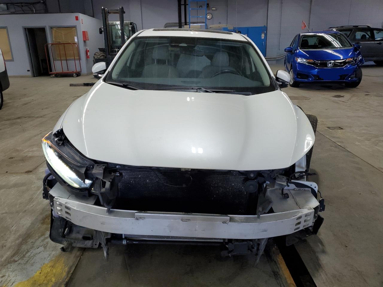 2019 Honda Insight - Image 5
