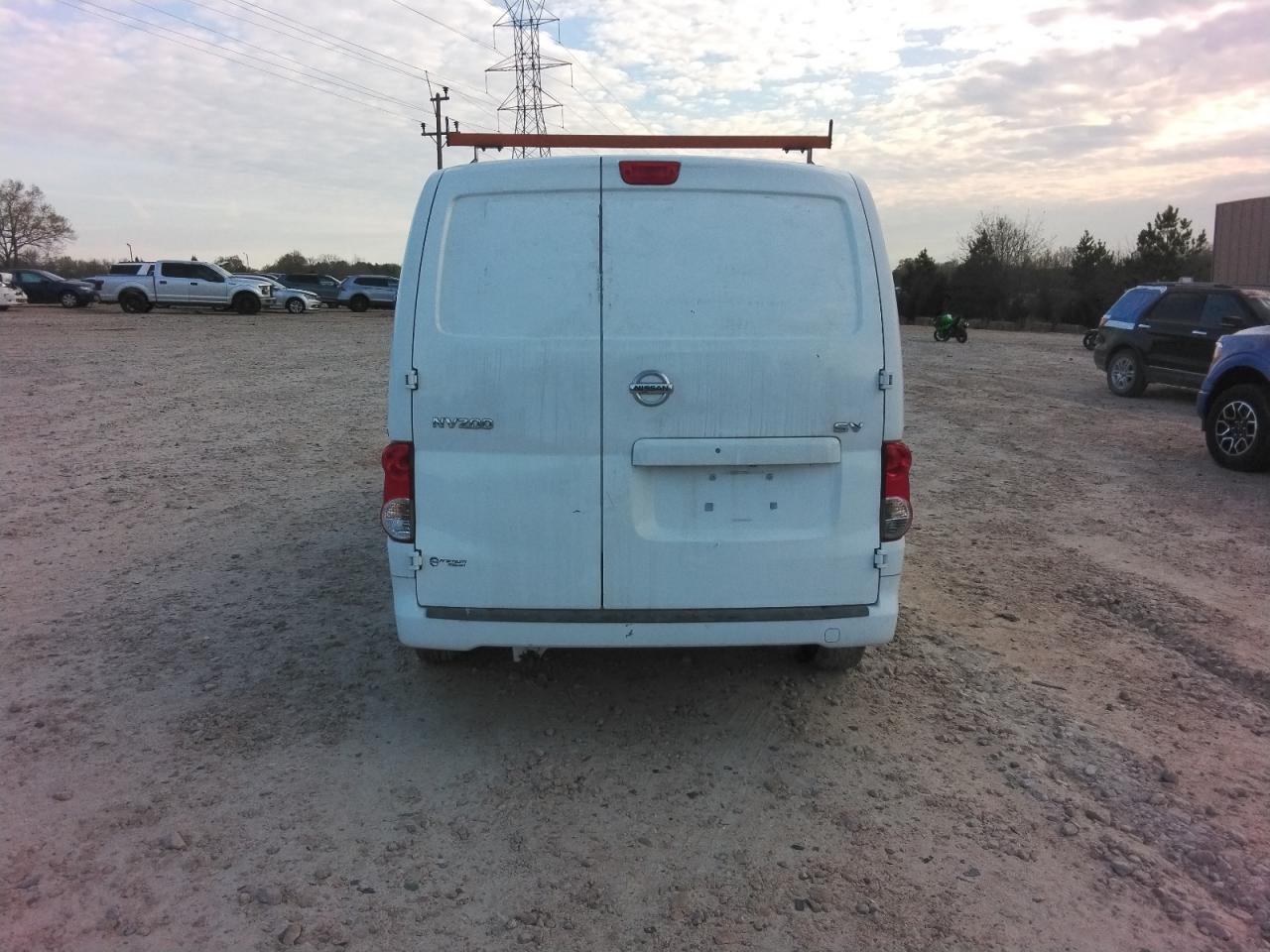 2017 Nissan NV - Image 6