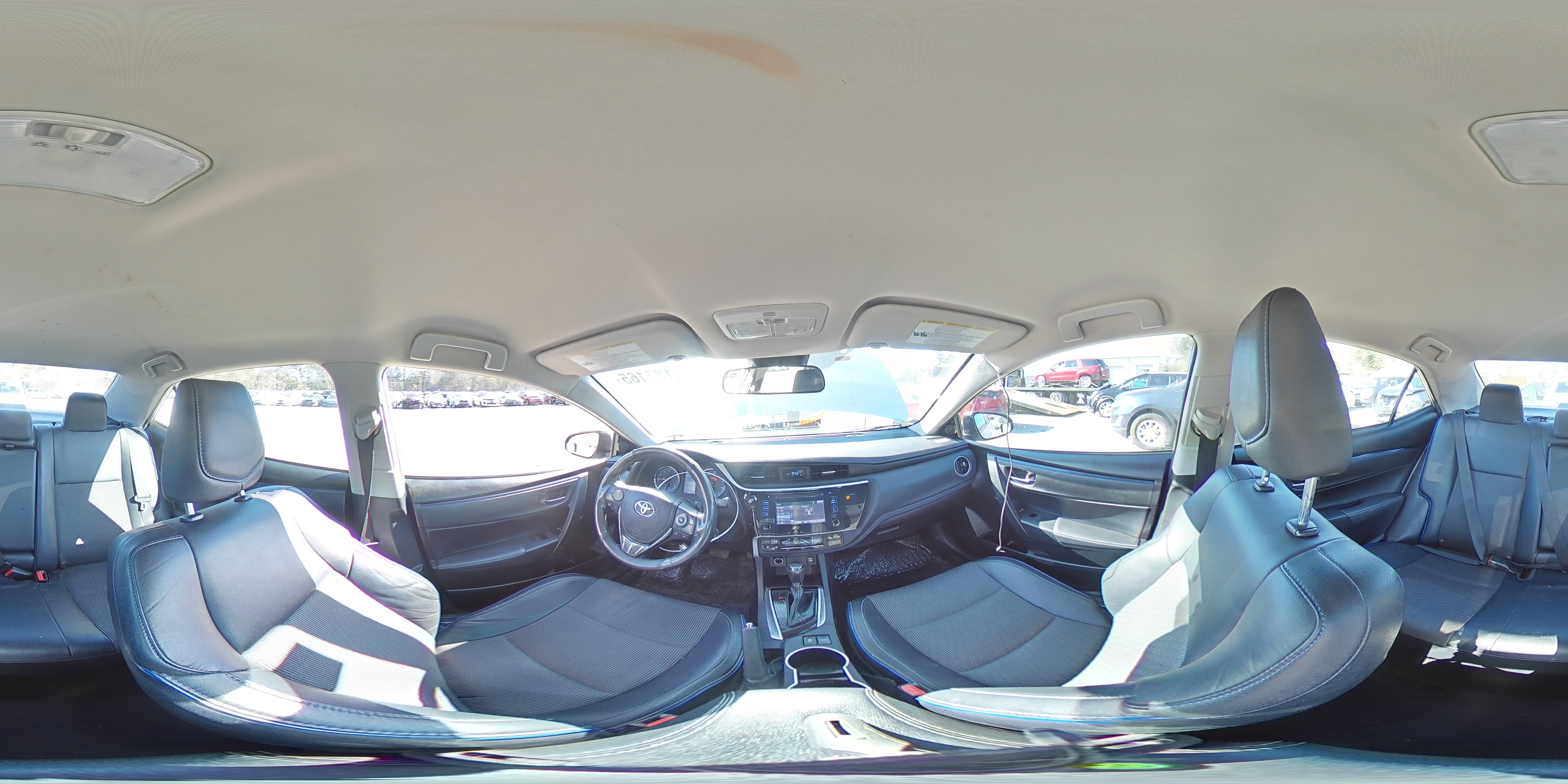 2018 Toyota Corolla - Image 13