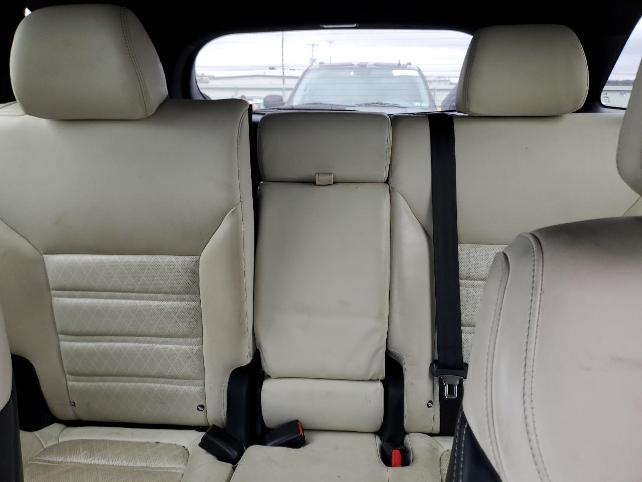 2016 Kia Sorento - Image 10