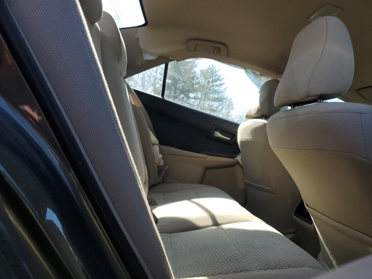 2013 Toyota Camry - Image 10
