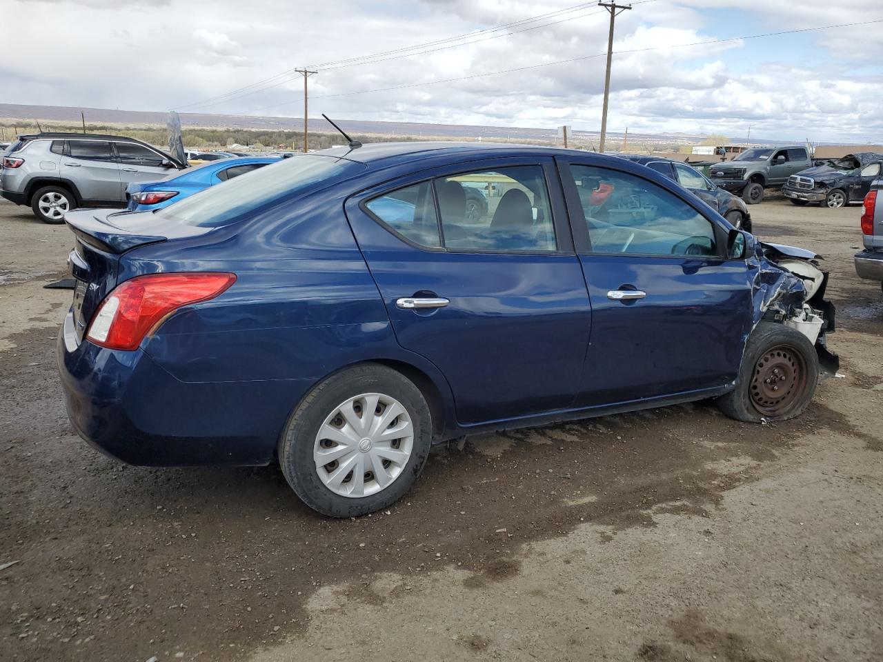 2013 Nissan Versa - Image 3