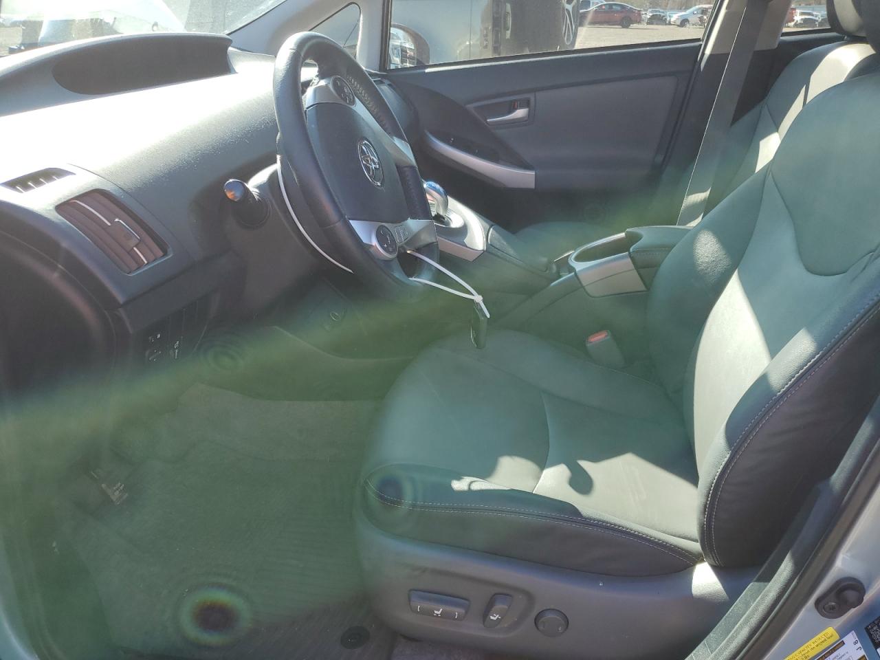 2015 Toyota Prius - Image 7