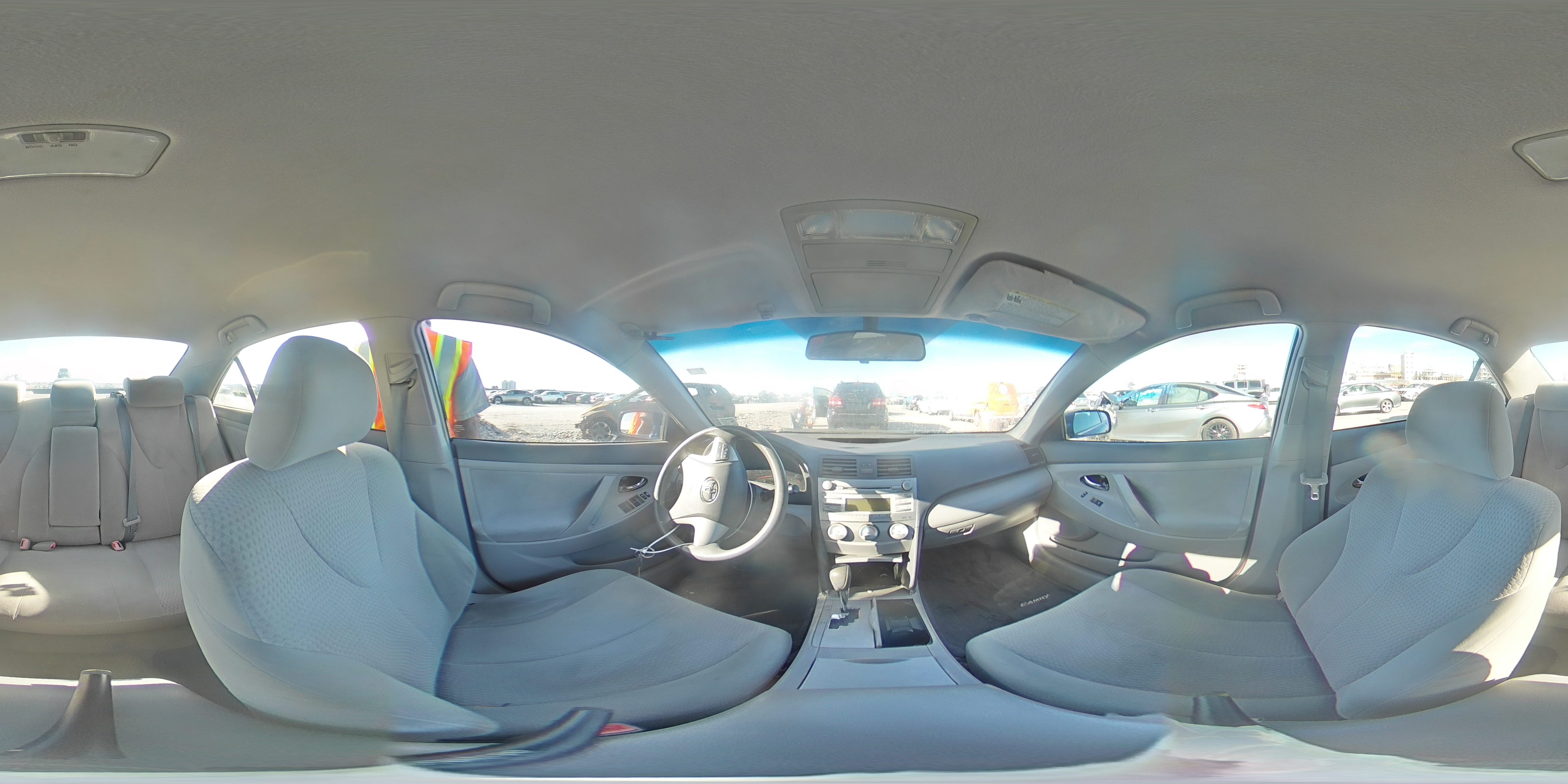 2010 Toyota Camry - Image 13