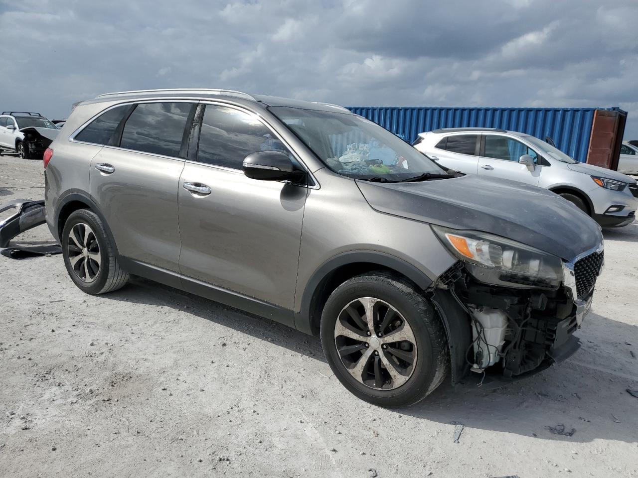 2016 Kia Sorento - Image 4