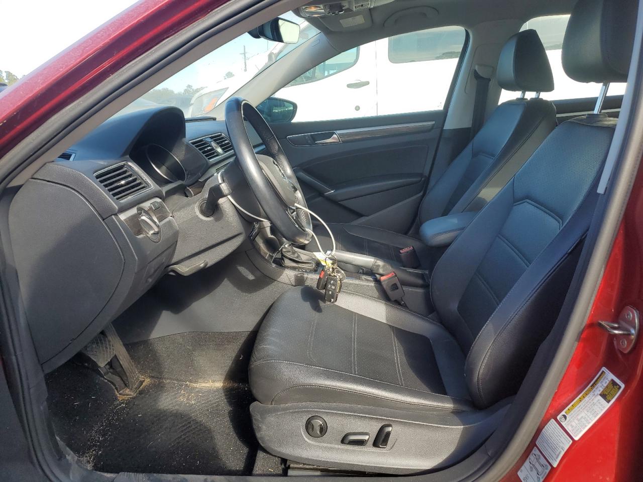 2017 Volkswagen Passat - Image 7