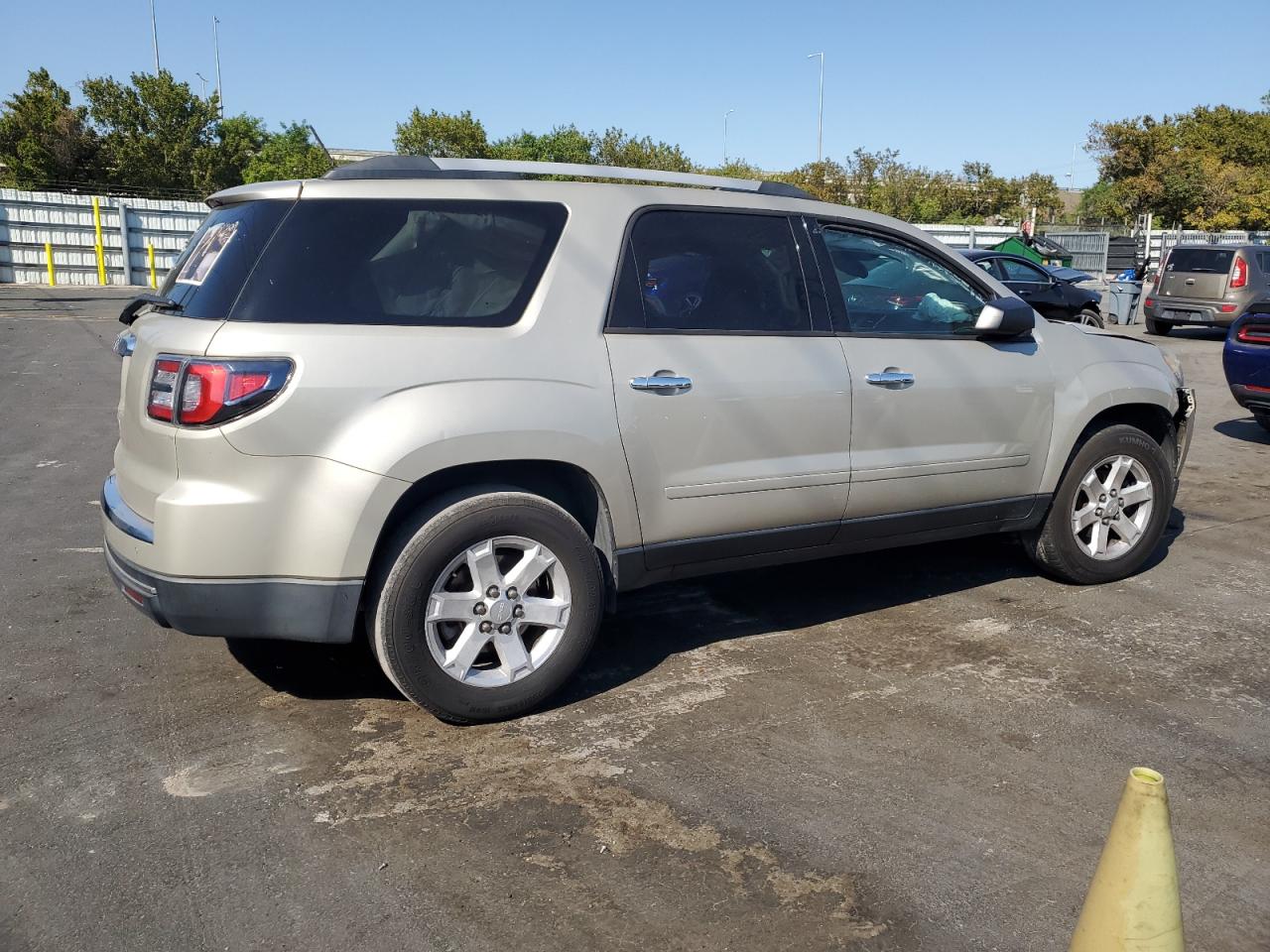 2015 GMC Acadia - Image 3