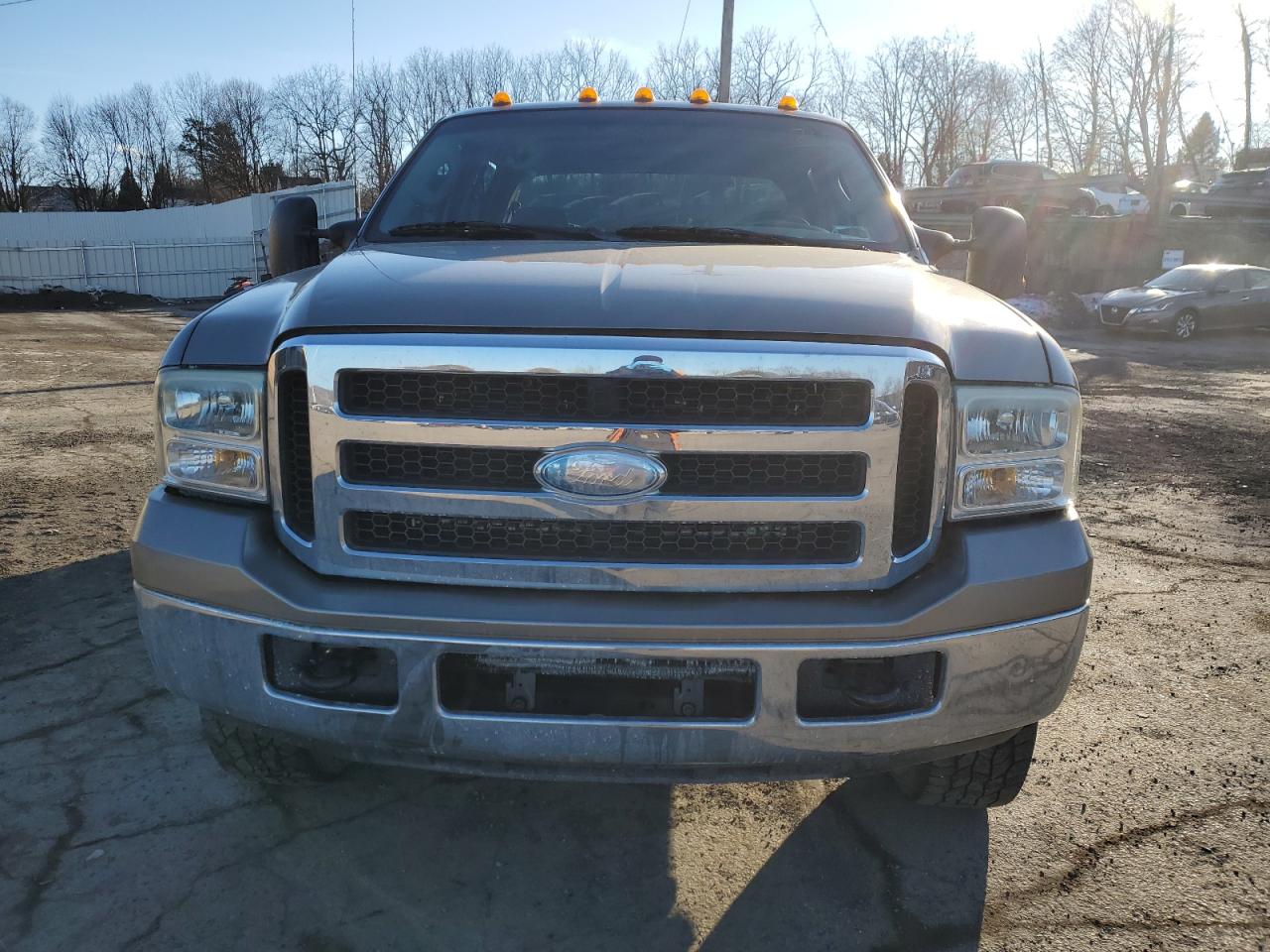 2006 Ford F250 - Image 5