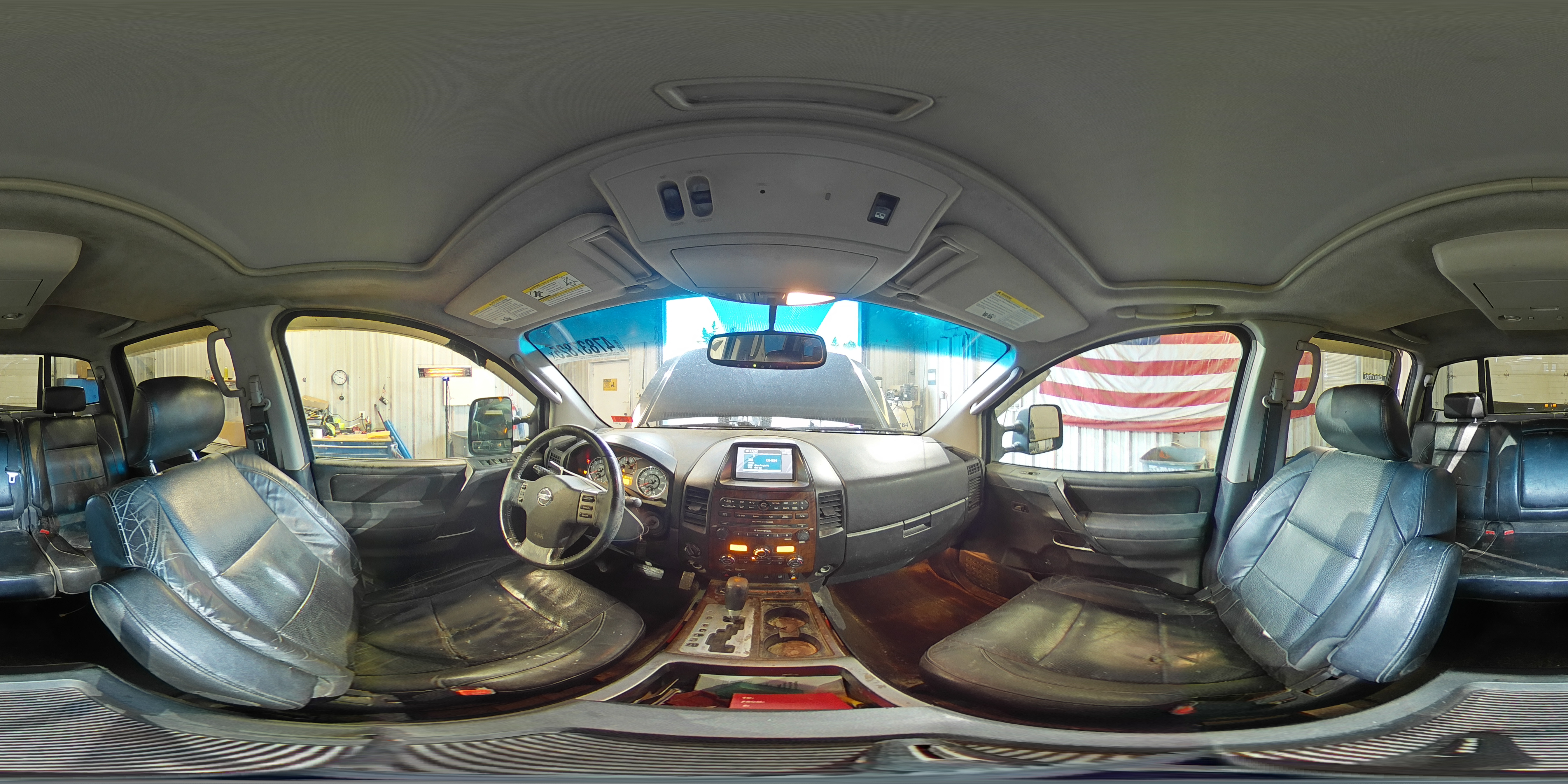 2011 Nissan Titan - Image 13