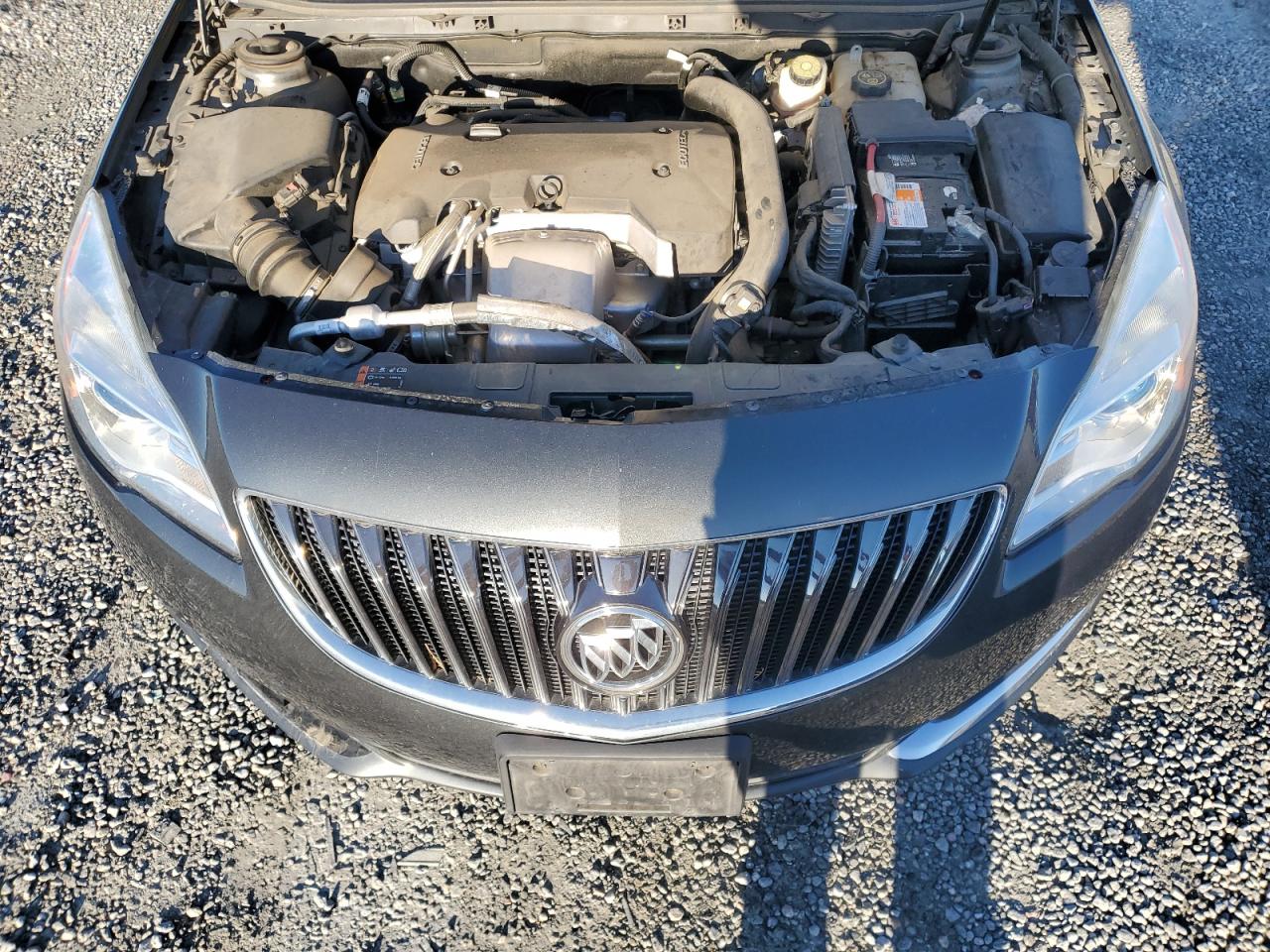 2017 Buick Regal - Image 11