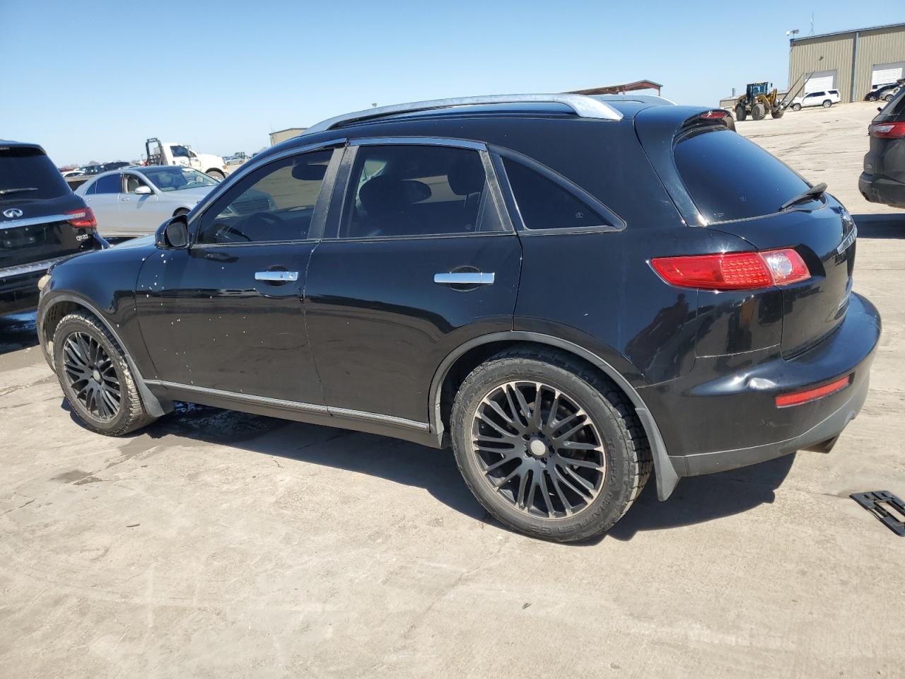 2004 Infiniti FX - Image 2