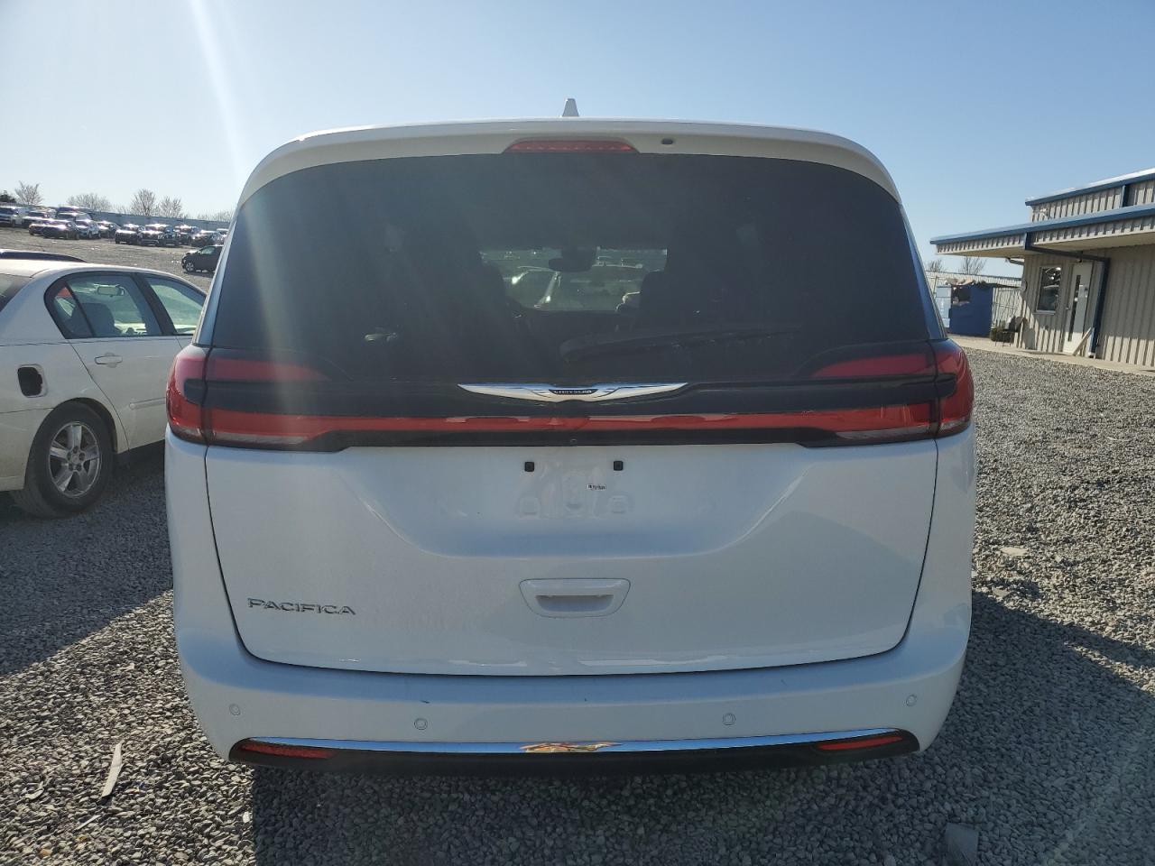 2022 Chrysler Pacifica - Image 6