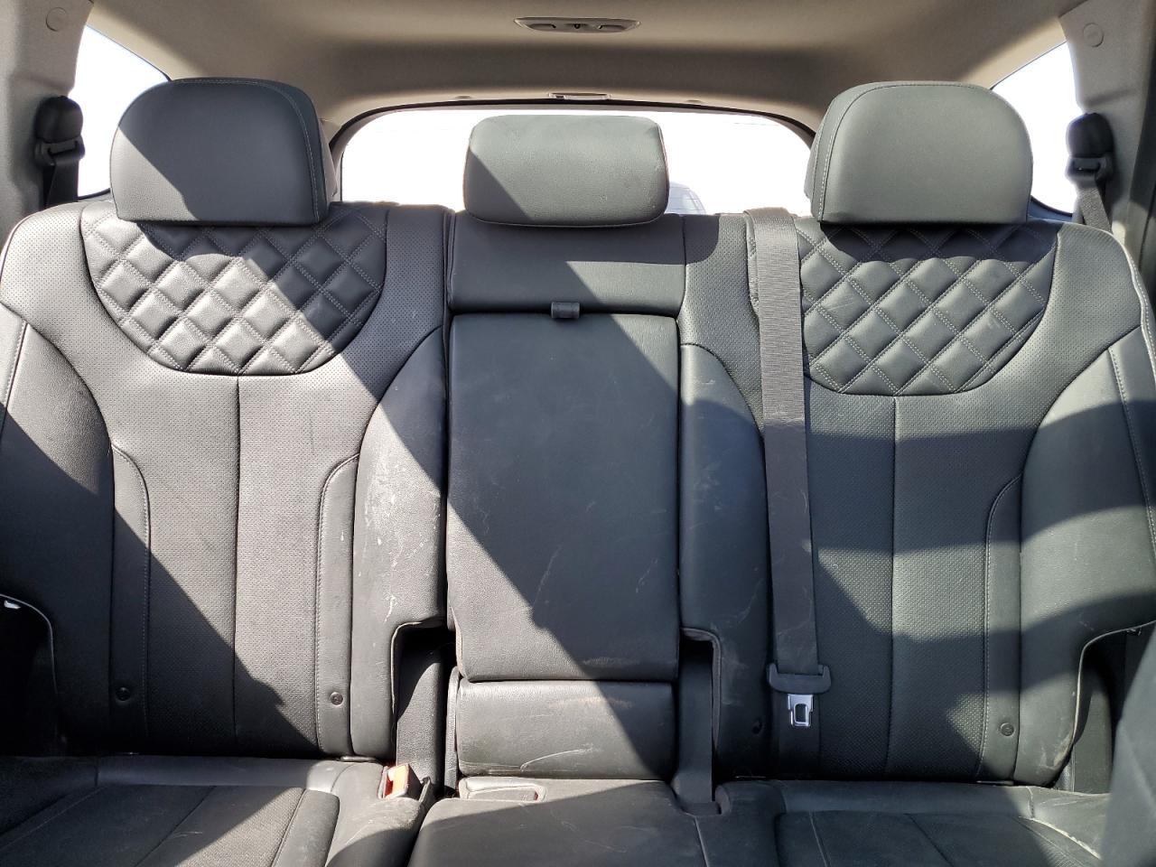 2021 Hyundai Santa Fe - Image 10