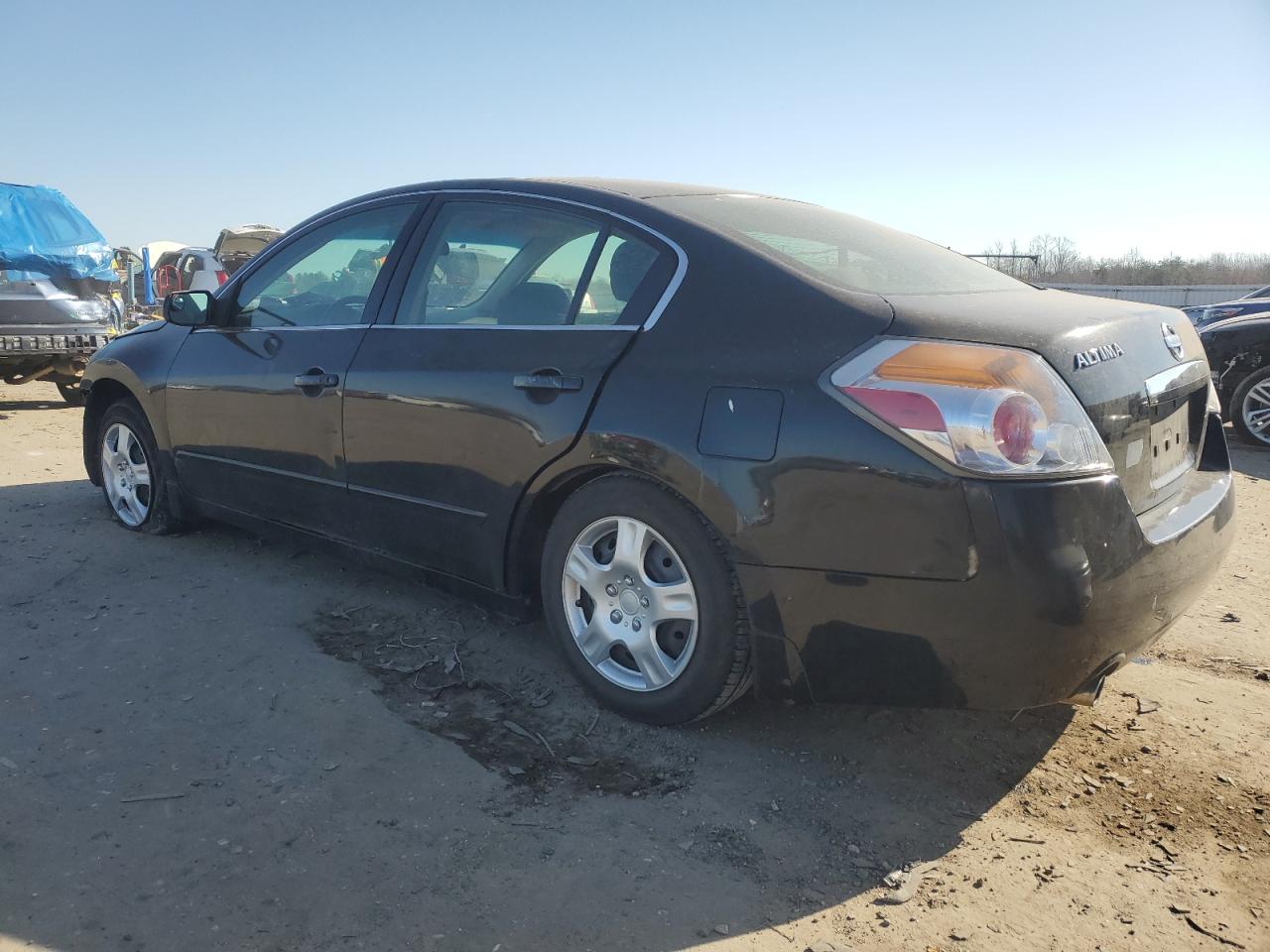 2009 Nissan Altima - Image 2