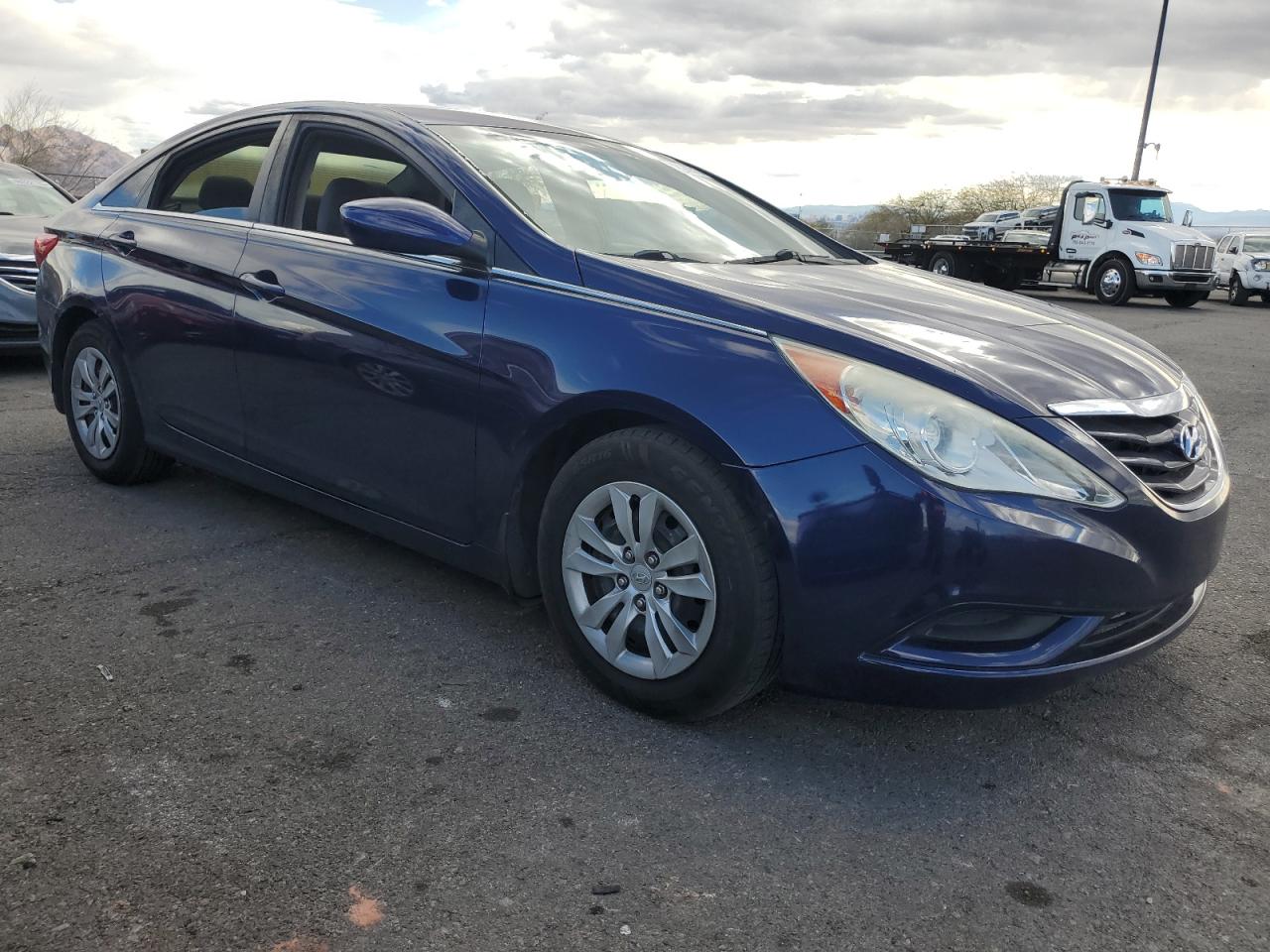 2011 Hyundai Sonata - Image 4