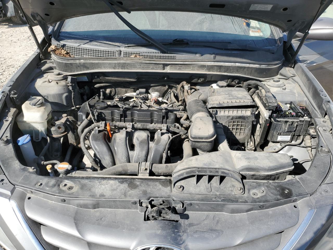 2012 Hyundai Sonata - Image 11