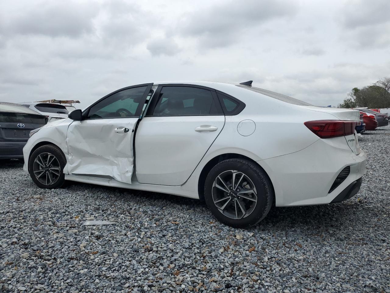 2024 Kia Forte - Image 2