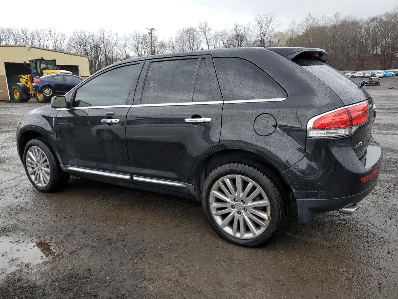 2013 Lincoln MKX - Image 2