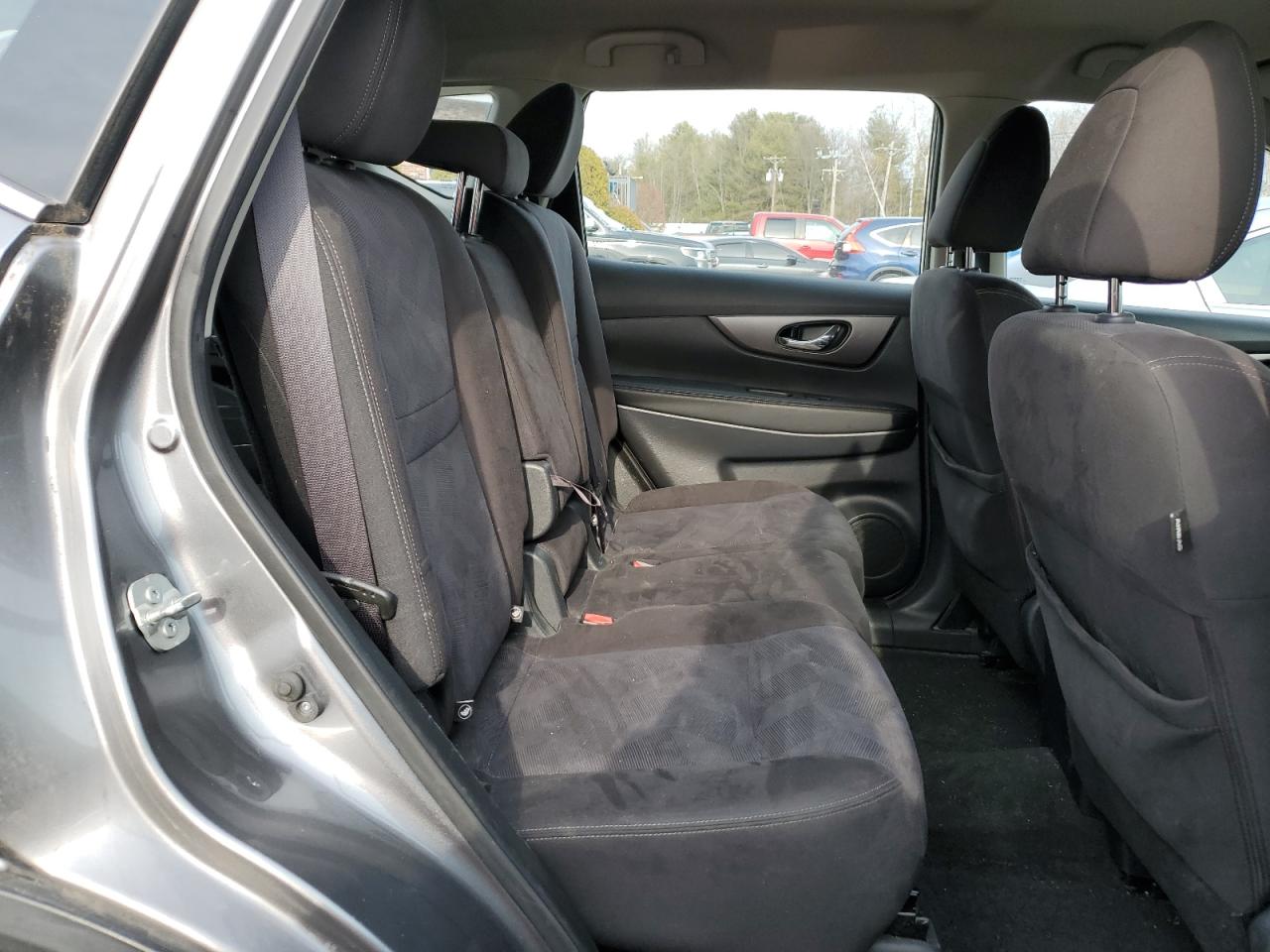 2015 Nissan Rogue - Image 11