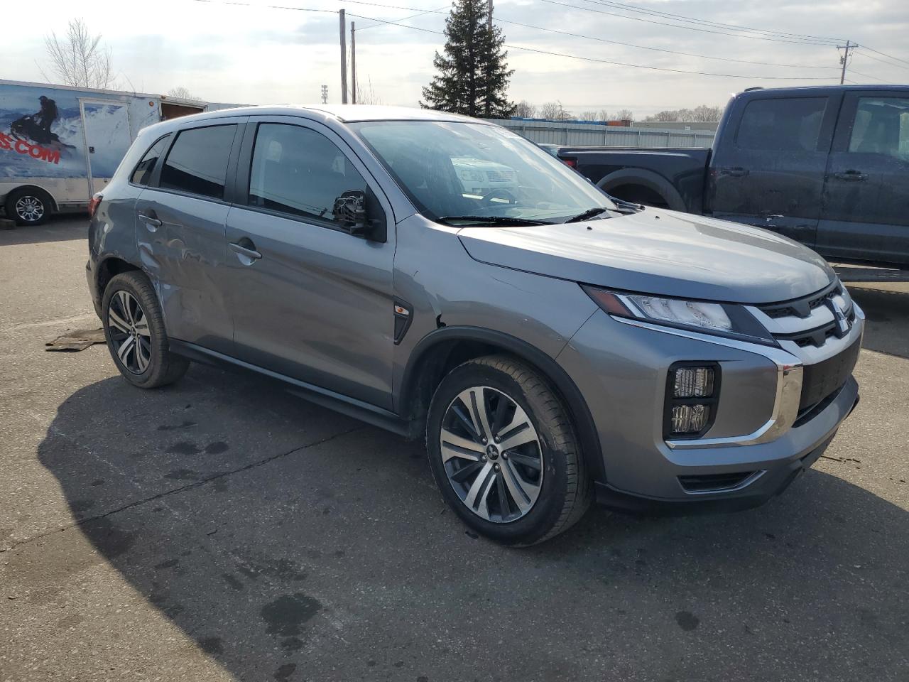 2021 Mitsubishi Outlander - Image 4