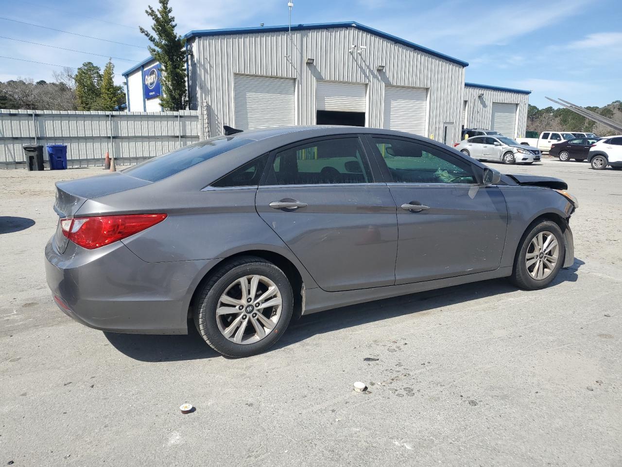 2013 Hyundai Sonata - Image 3