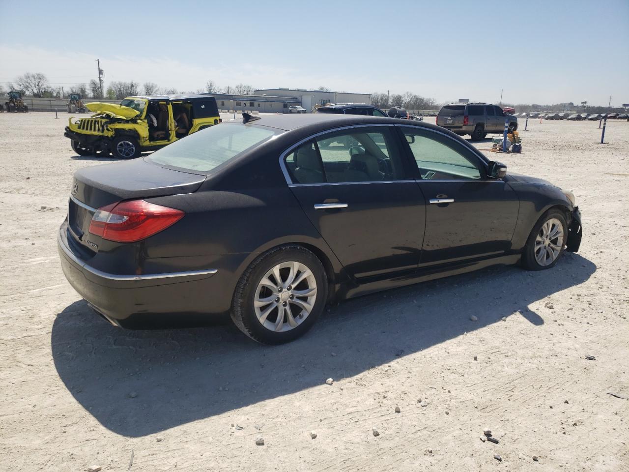 2013 Hyundai Genesis - Image 3