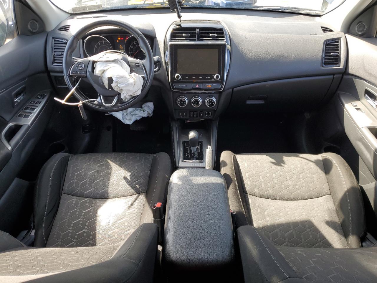 2021 Mitsubishi Outlander - Image 8