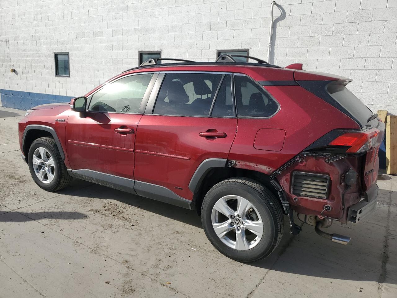 2020 Toyota RAV 4 - Image 2