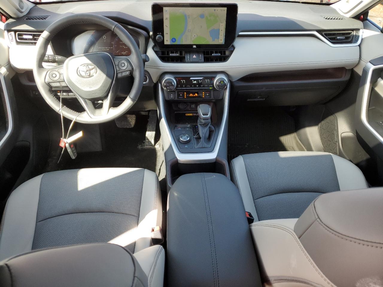 2024 Toyota RAV 4 - Image 8