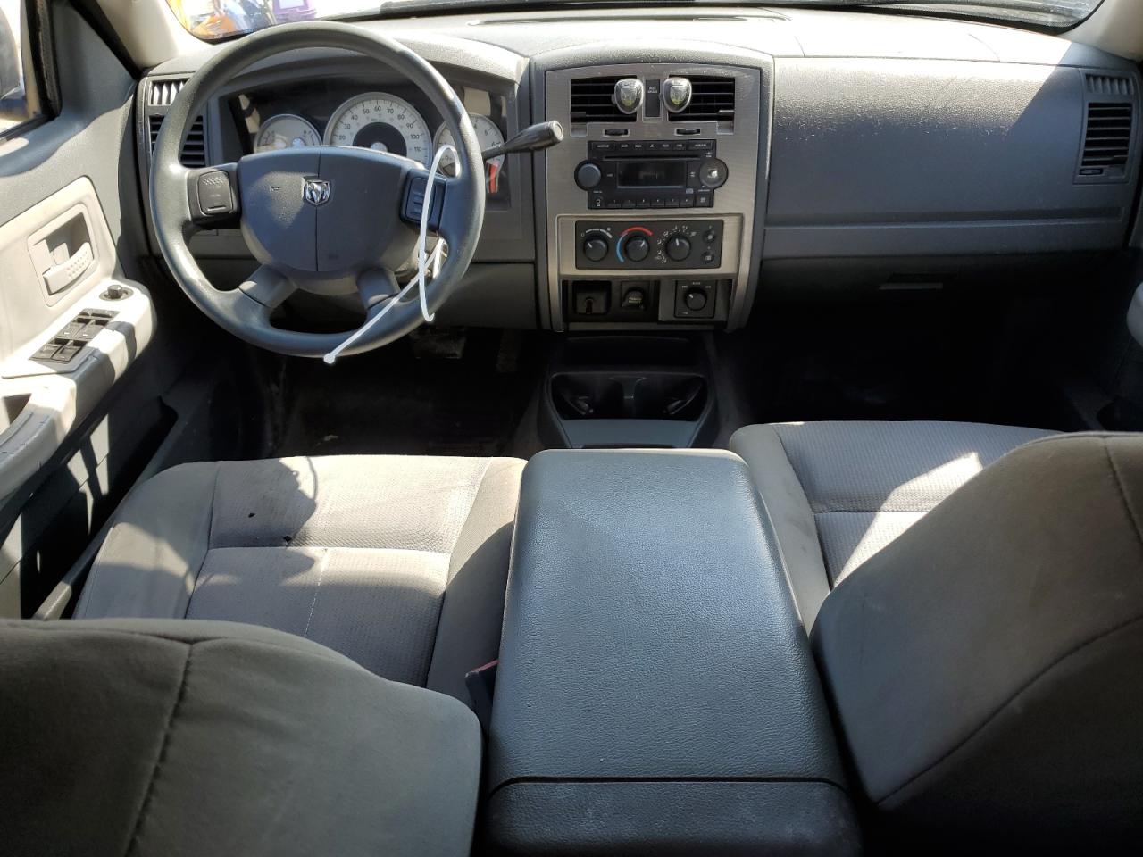 2006 Dodge Dakota - Image 8