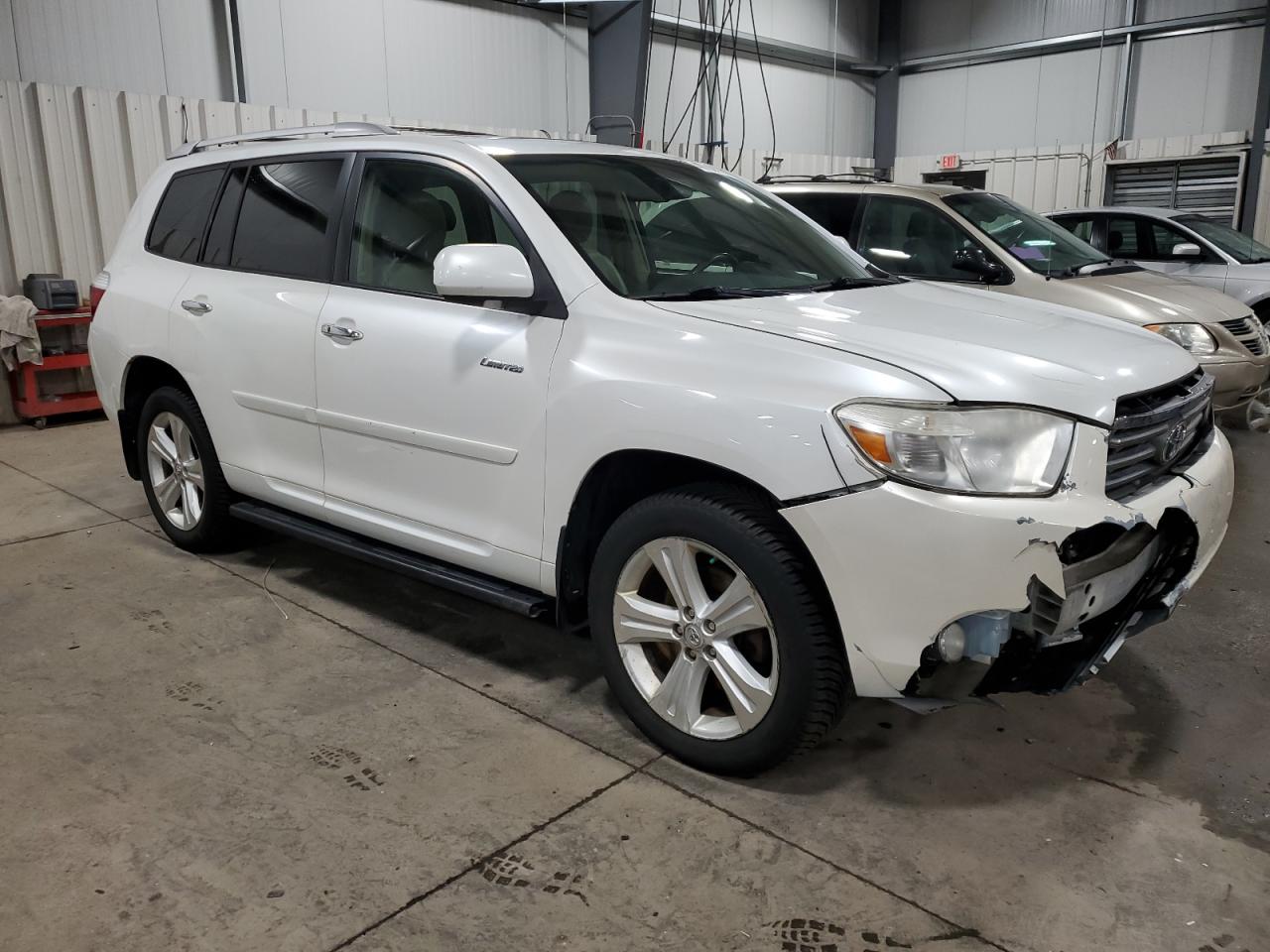 2010 Toyota Highlander - Image 4