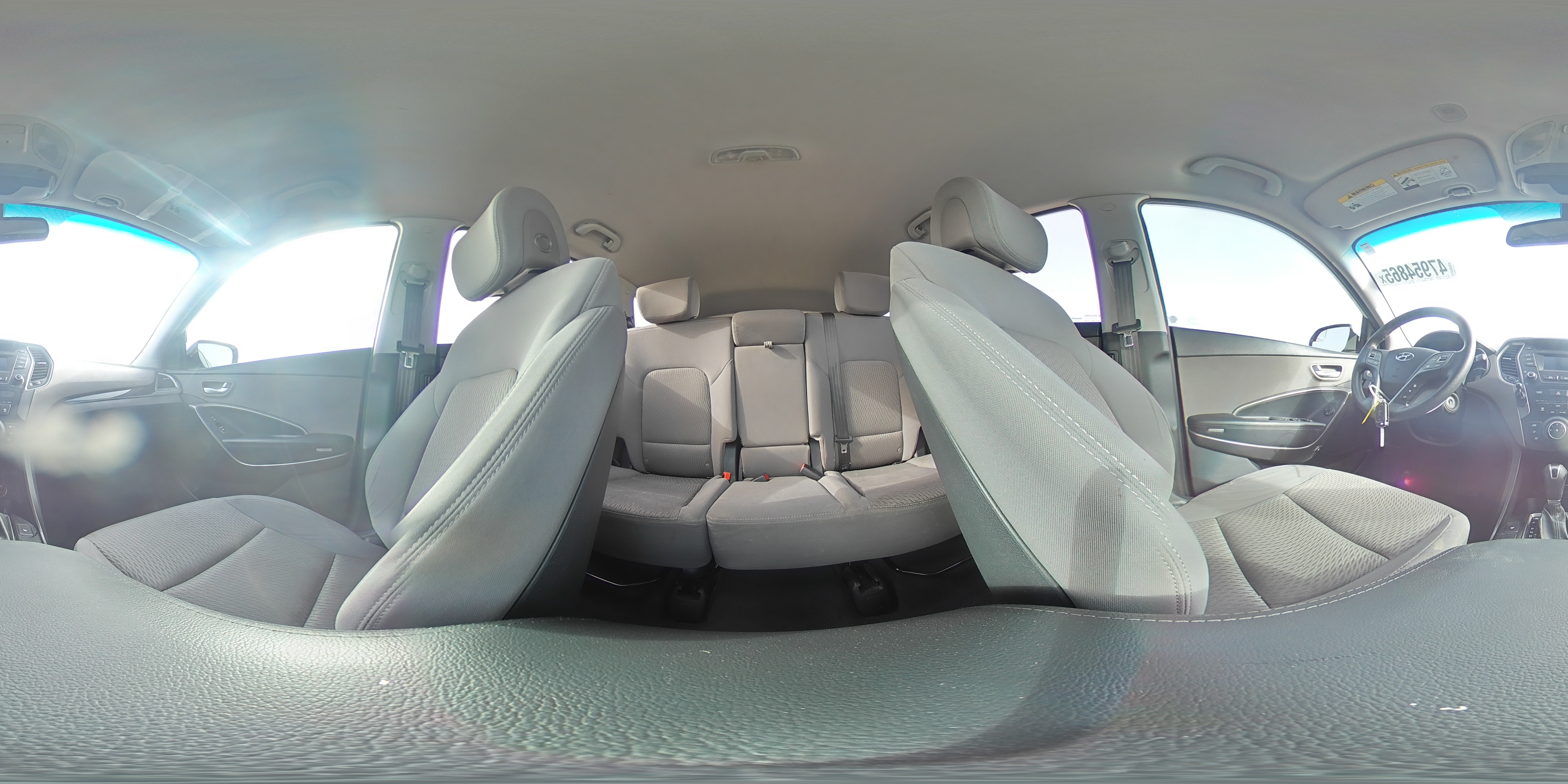 2015 Hyundai Santa Fe - Image 14