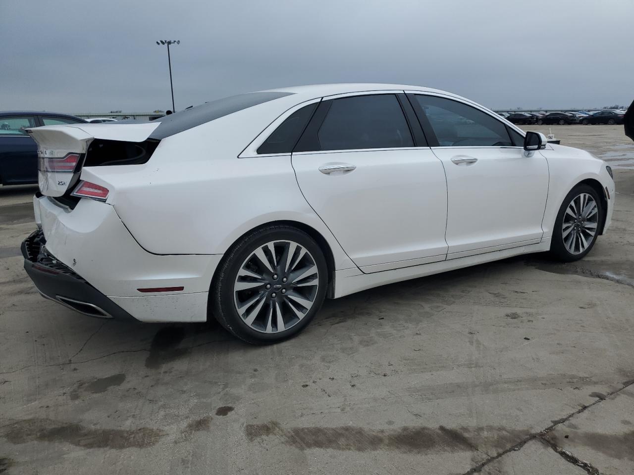 2017 Lincoln MKZ - Image 3
