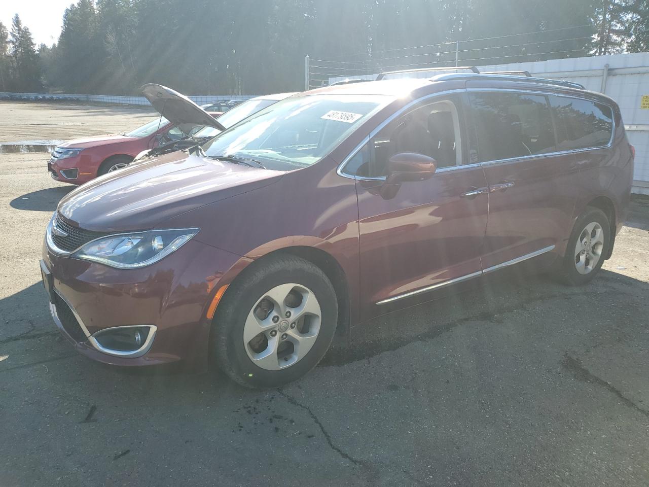 2017 Chrysler Pacifica - Image 1