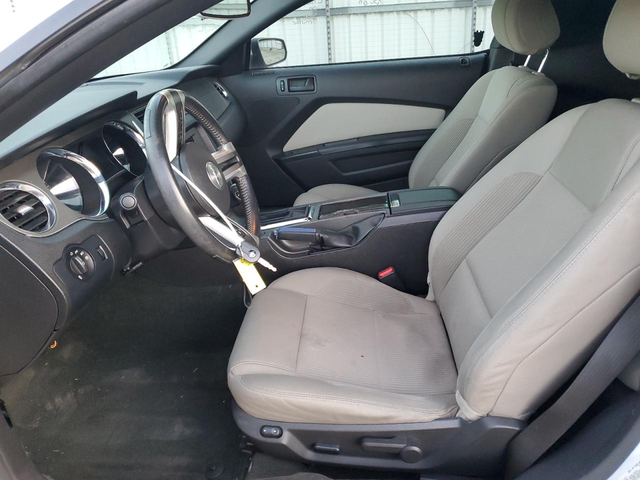 2014 Ford Mustang - Image 7