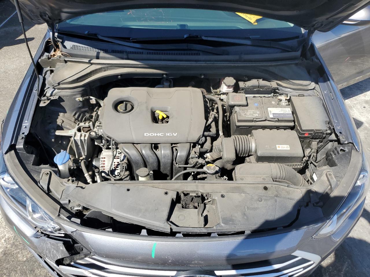 2018 Hyundai Elantra - Image 11