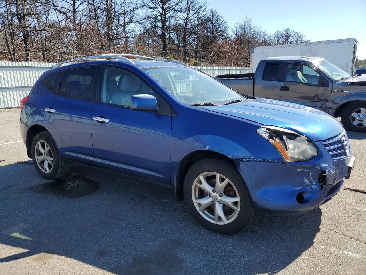 2010 Nissan Rogue - Image 4