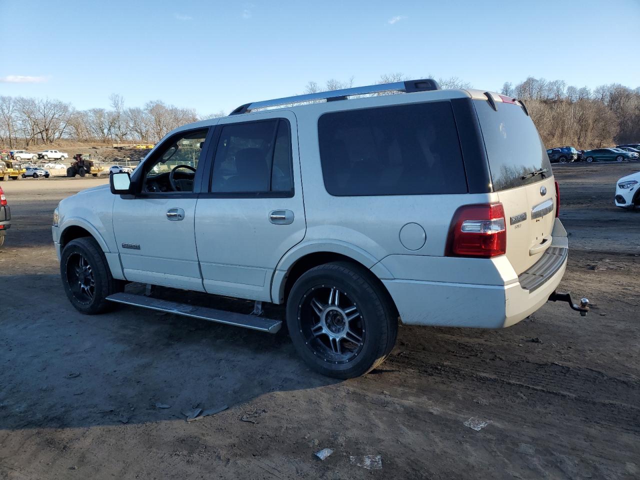 2008 Ford Expedition - Image 2