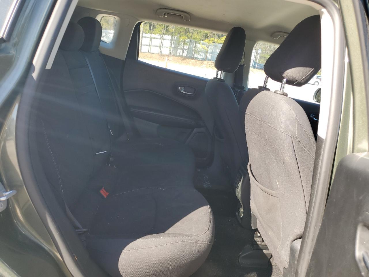 2019 Jeep Compass - Image 11