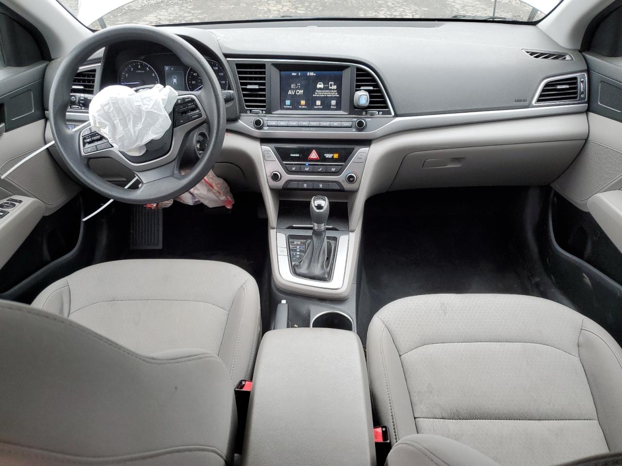 2018 Hyundai Elantra - Image 8