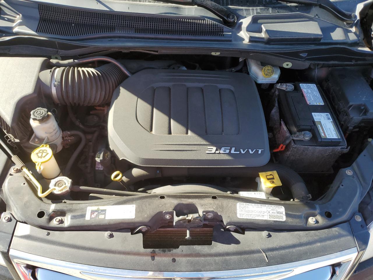 2013 Chrysler Town & Country - Image 14
