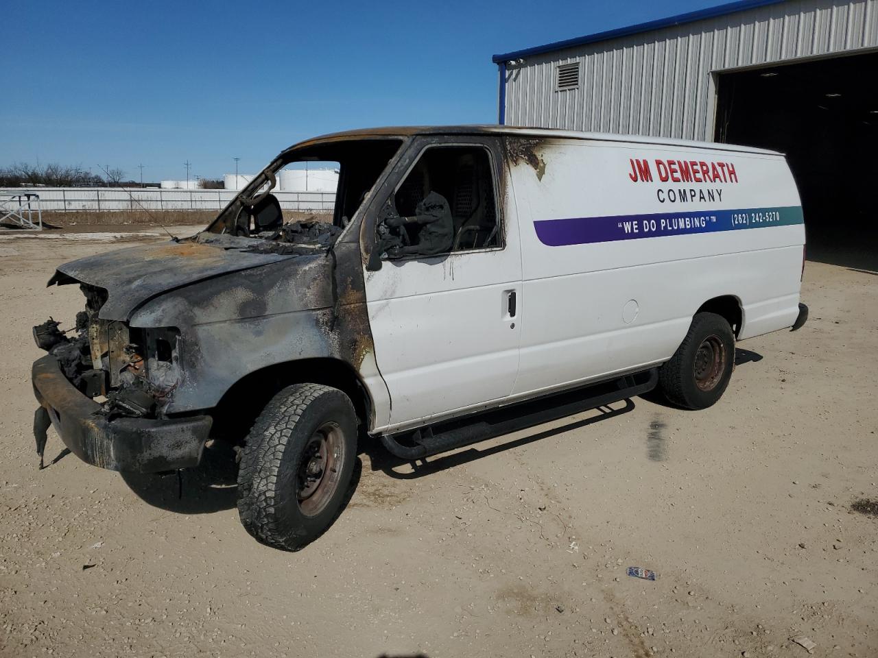 Milwaukee, WI에서 판매 중인 2014 Ford Econoline E250 Van - Burn