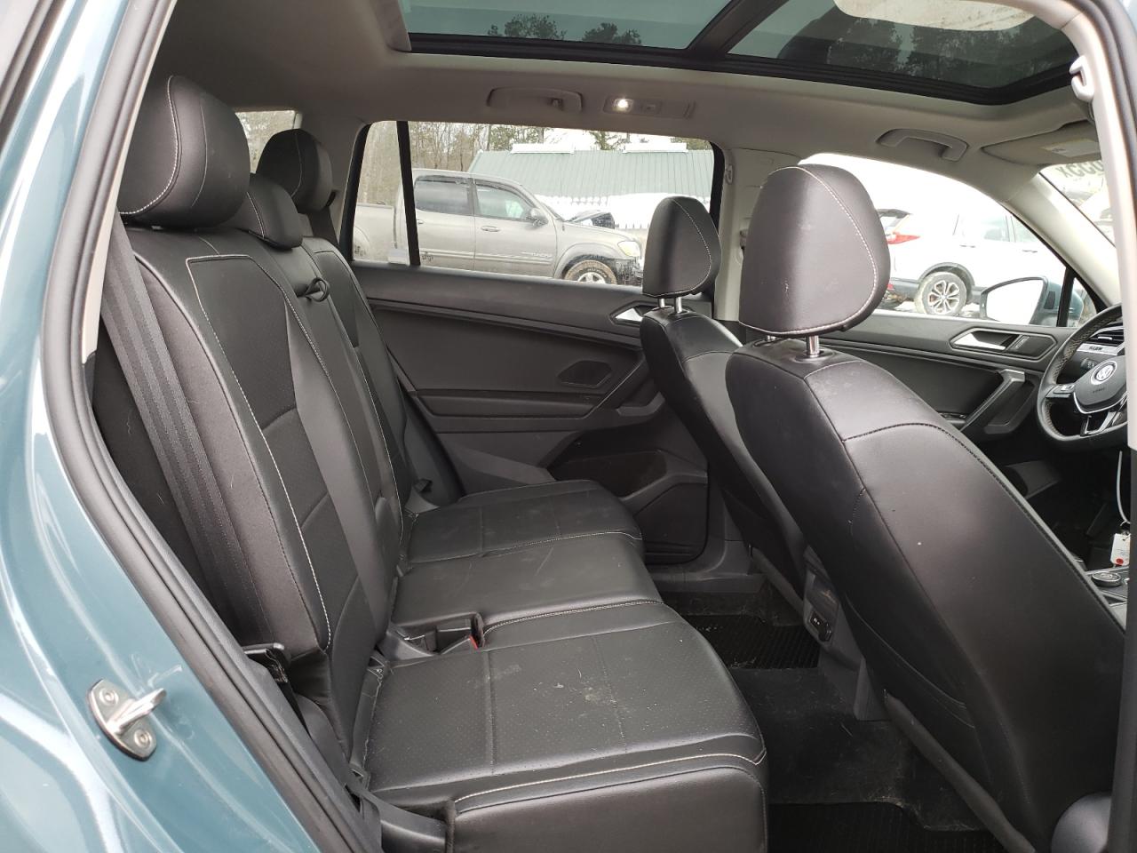 2021 Volkswagen Tiguan - Image 11