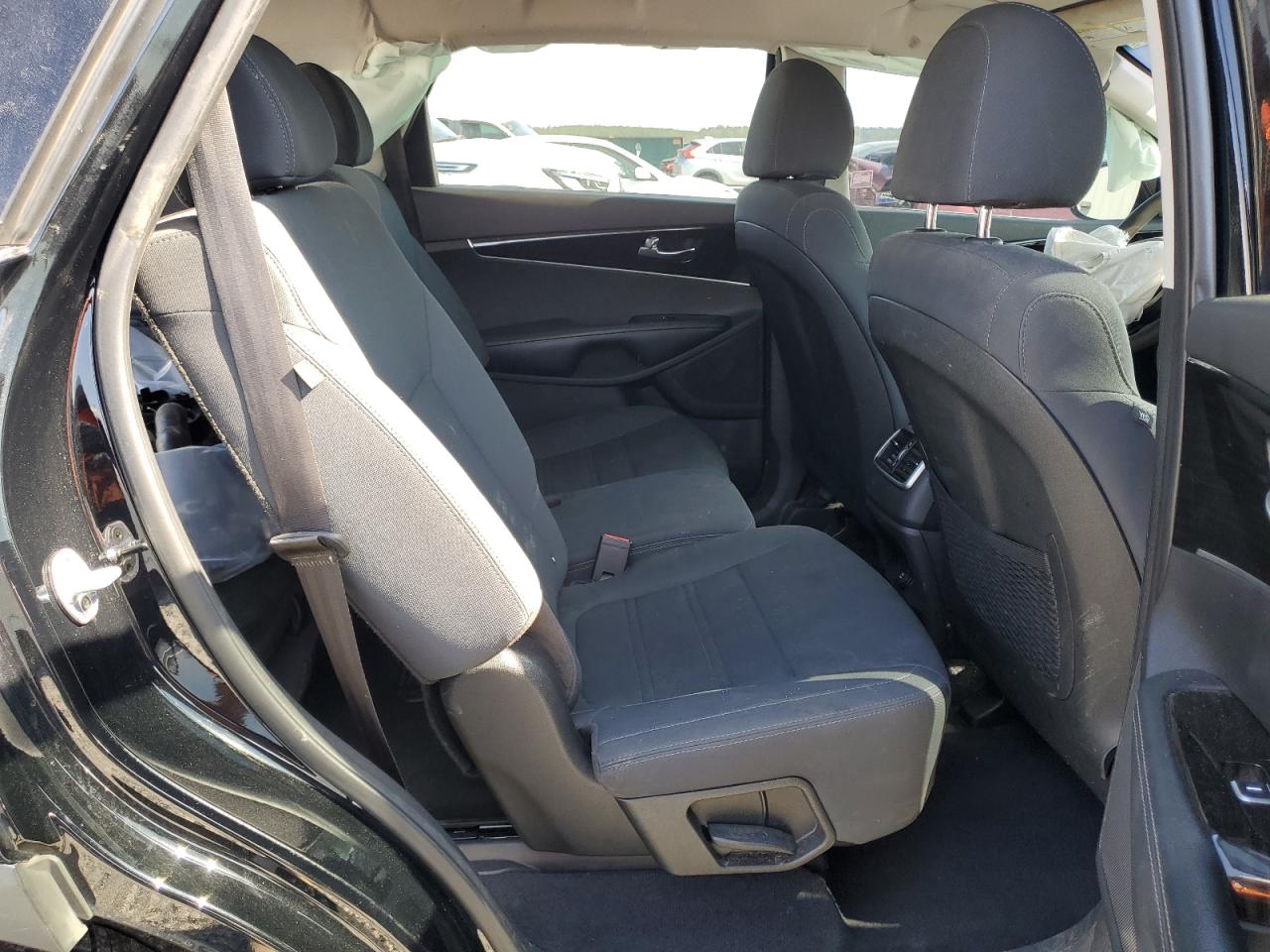 2019 Kia Sorento - Image 11