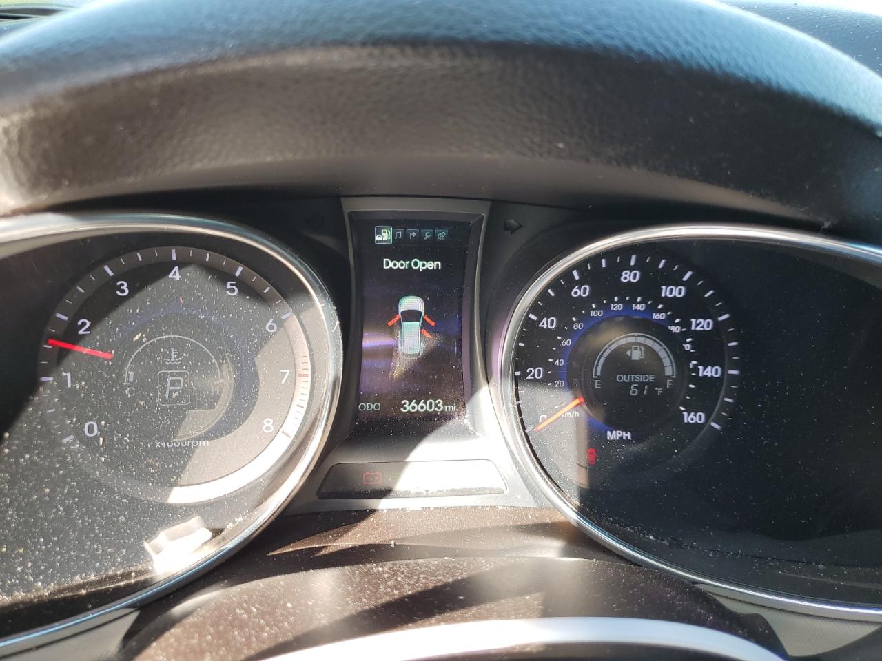 2015 Hyundai Santa Fe - Image 9