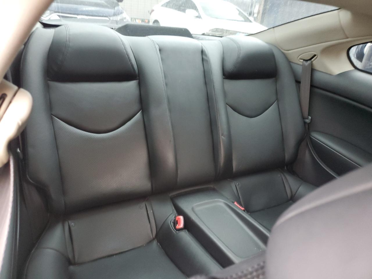 2011 Infiniti G - Image 10