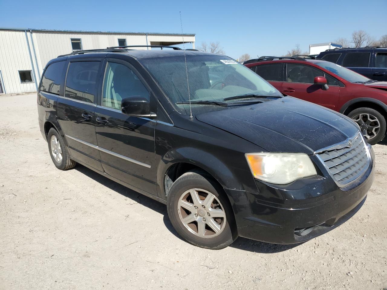 2009 Chrysler Town & Country - Image 4