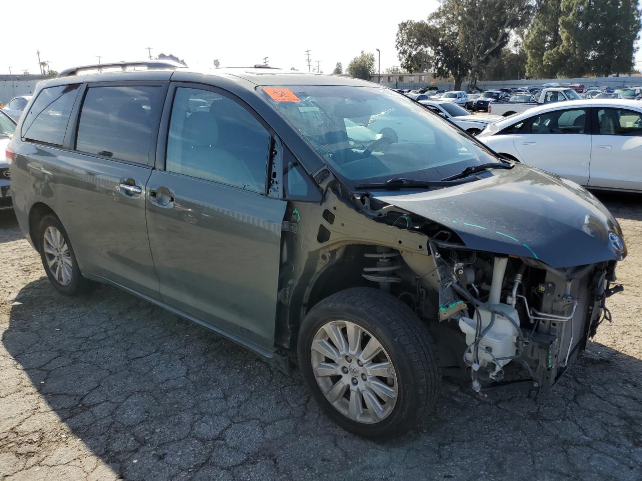 2013 Toyota Sienna - Image 4